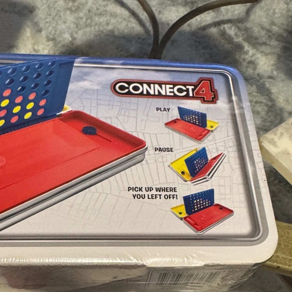 Hasbro Gaming Road Trip Connect 4 Portable Game Tin in Blue and Silver